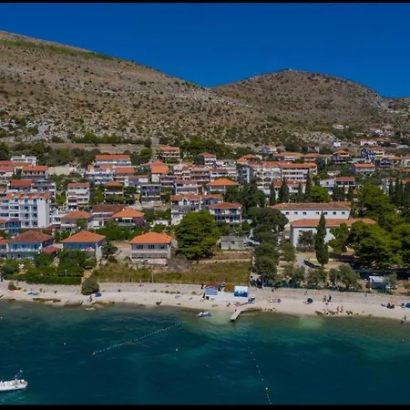 Burano Trogir-seget Апартаменти